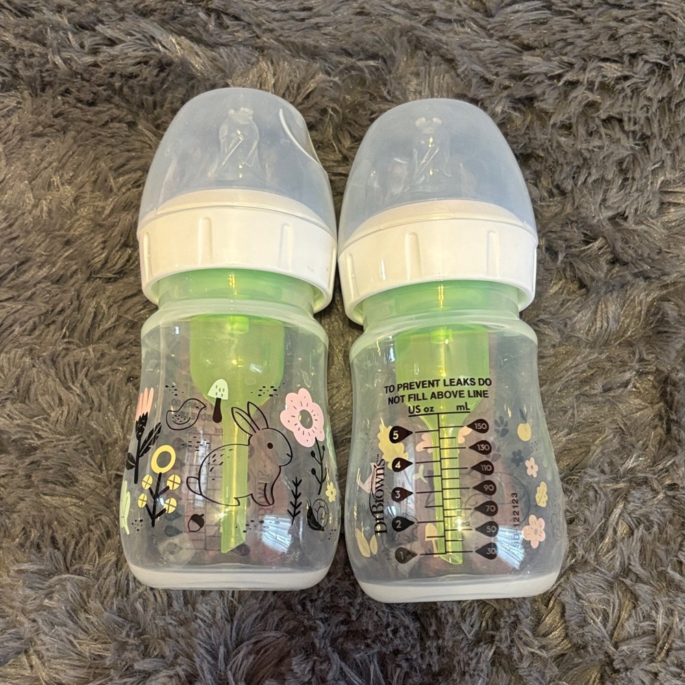 Cute Floral Baby Bottles - Green and White